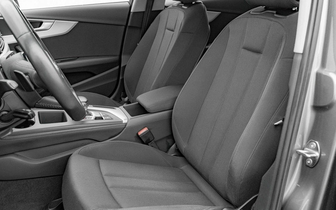 Audi A4 cena 137850 przebieg: 84444, rok produkcji 2020 z Nysa małe 781